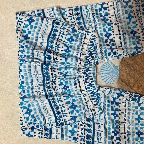 Walker & Wade Catalina Pant in the "Blue Lagoon" pattern - Picture 9 of 9